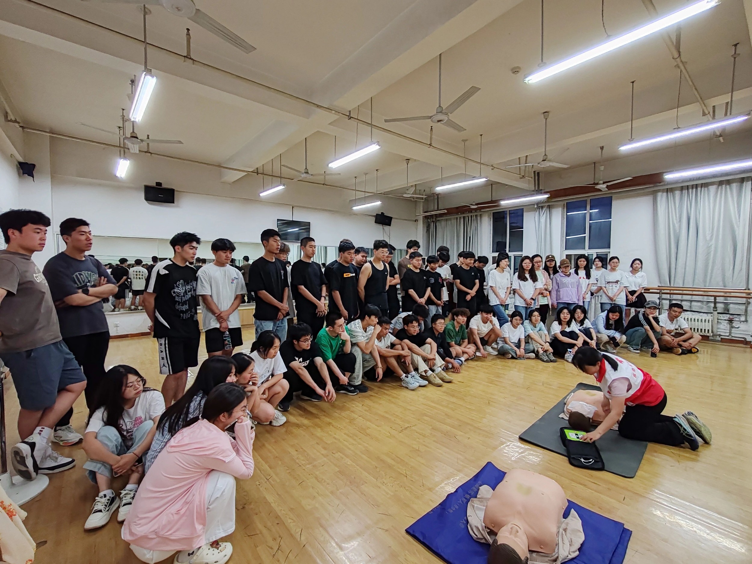 救在身边 校园守护 西安文理学院西安邮电大学617名师生成为红十字救护员